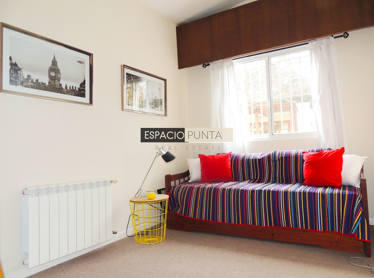 Casa ID.295 - Vendo Excelente Casa en Playa Mansa Punta del Este