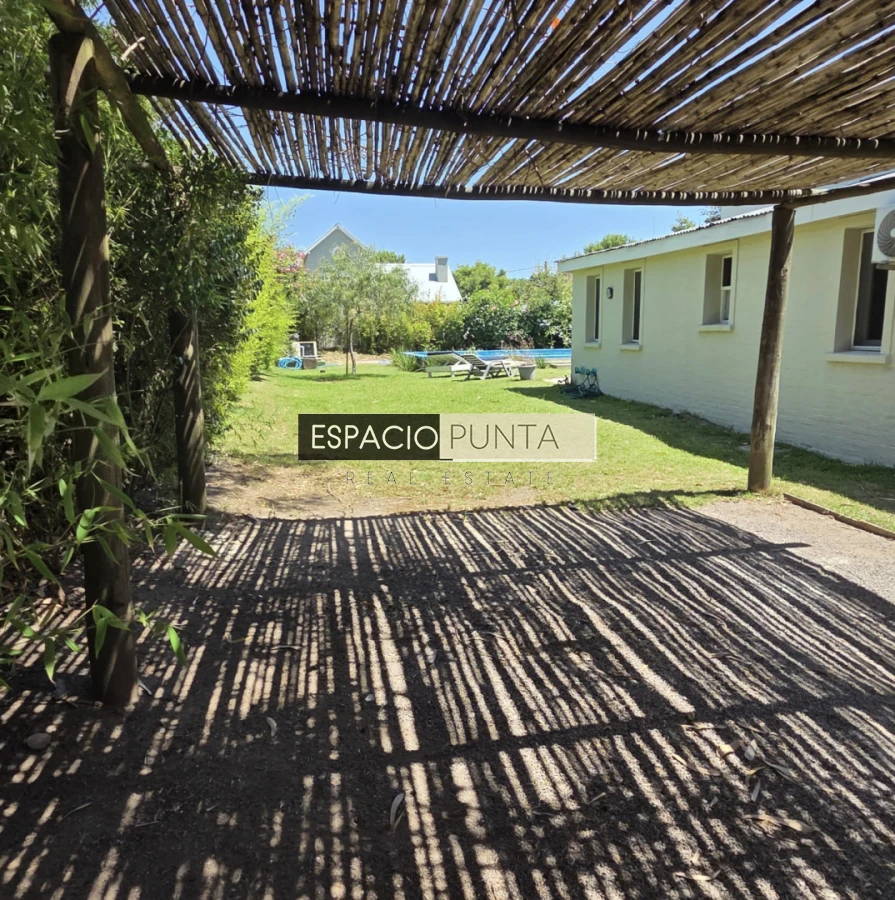 Casa ID.3917 - Gran casa en La Barra con piscina