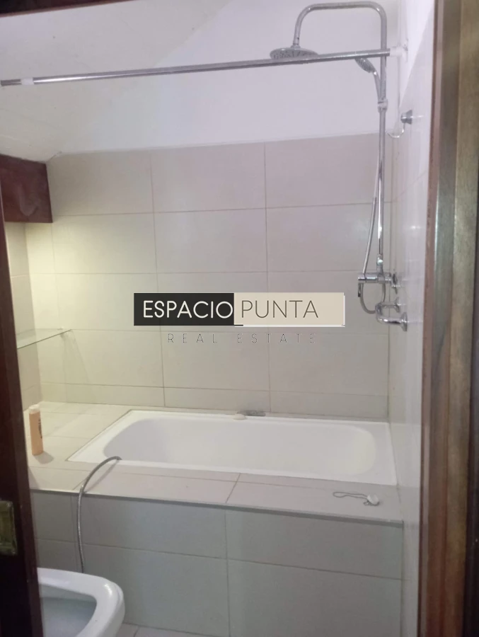 Casa ID.2124 - Aqluiler anual casa en Nuevo Cantegril