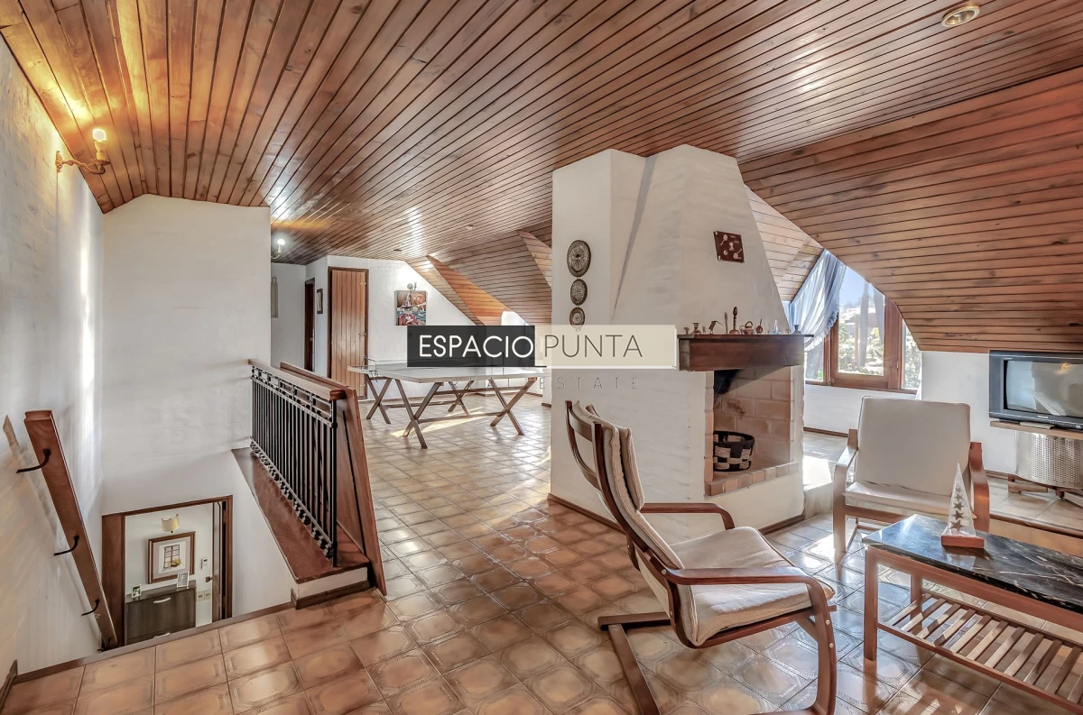 Casa ID.786 - Espectacular Casa de 6 dormitorios en San Rafael