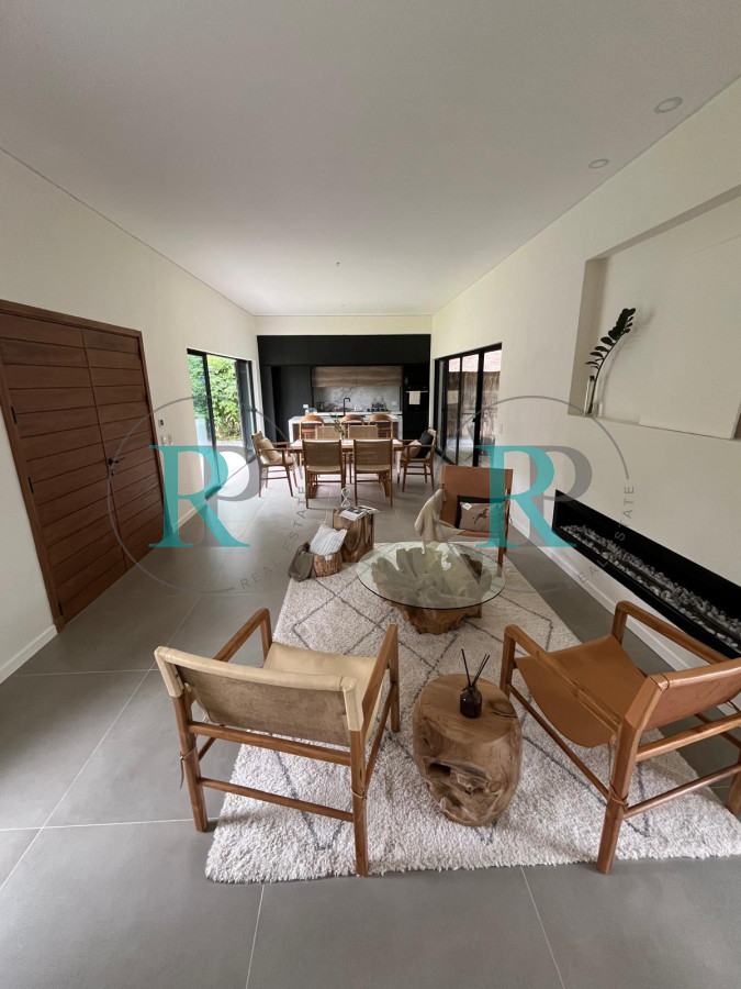 Casa ID.2286 - Casa Venta 4 dormitorios San Rafael