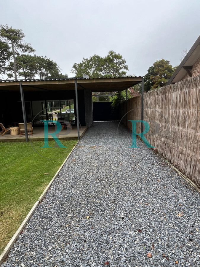Casa ID.2286 - Casa Venta 4 dormitorios San Rafael