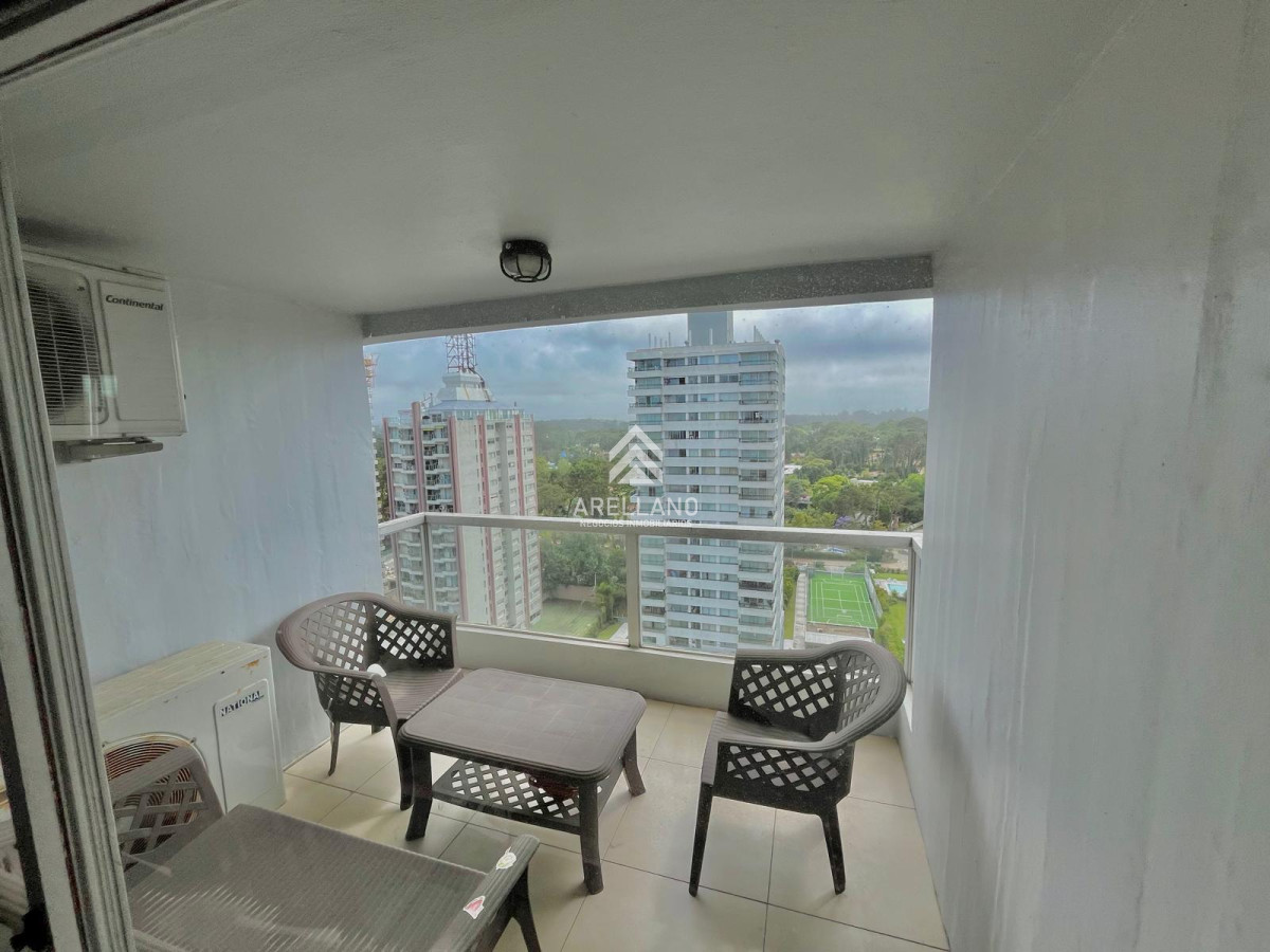 Apartamento ID.5838 - Venta Apartamento 3 dormitorios Roosevelt.