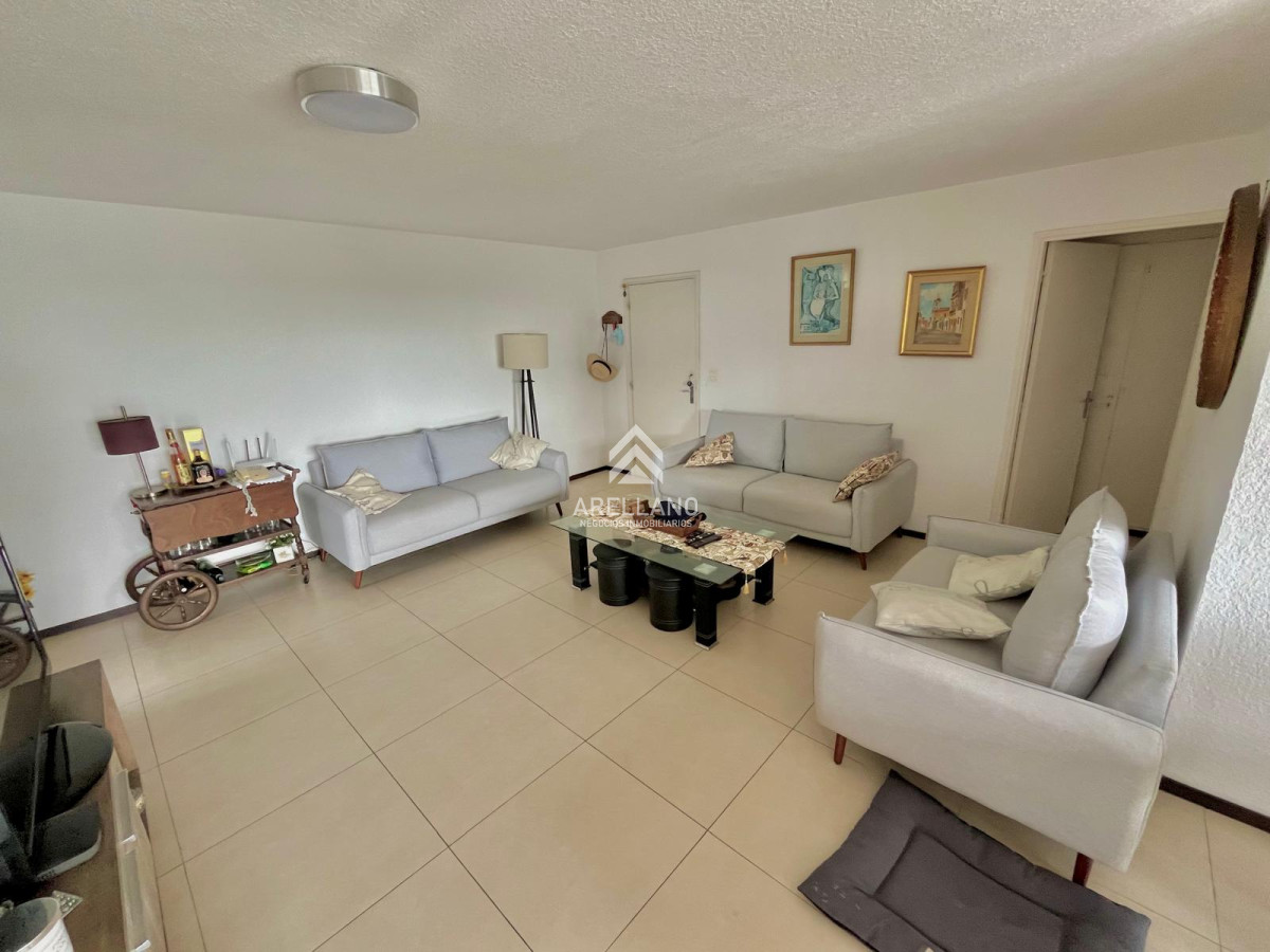 Apartamento ID.5838 - Venta Apartamento 3 dormitorios Roosevelt.