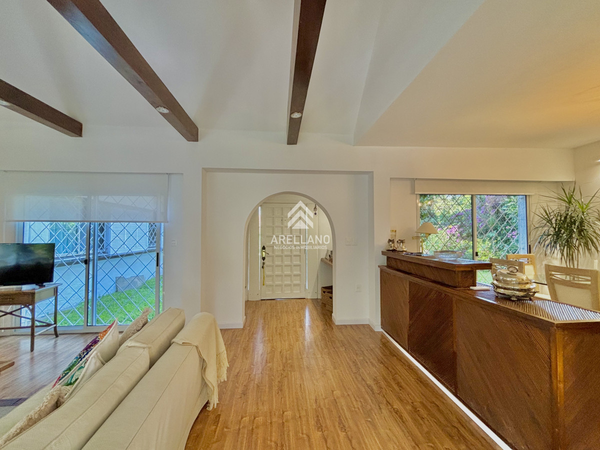 Casa ID.5396 - Venta casa 4 dormitorios Cantegril