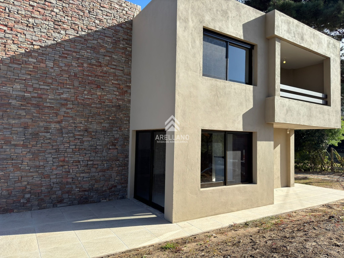 Casa ID.5031 - Venta casa 3 dormitorios en Altos de Pinar