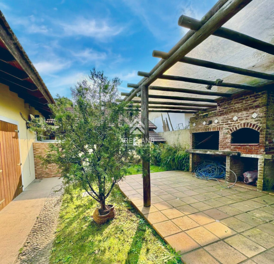Casa ID.4855 - Casa en venta zona Pinares