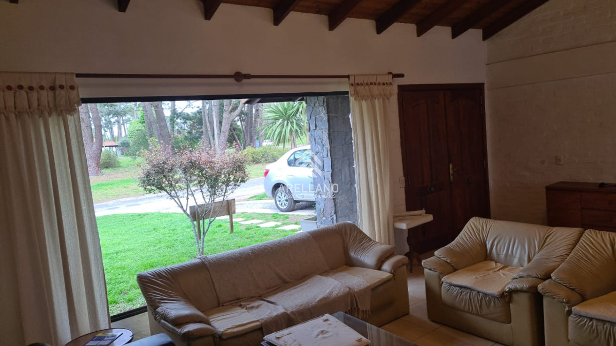 Casa ID.5520 - Casa venta 4 dormitorios mansa