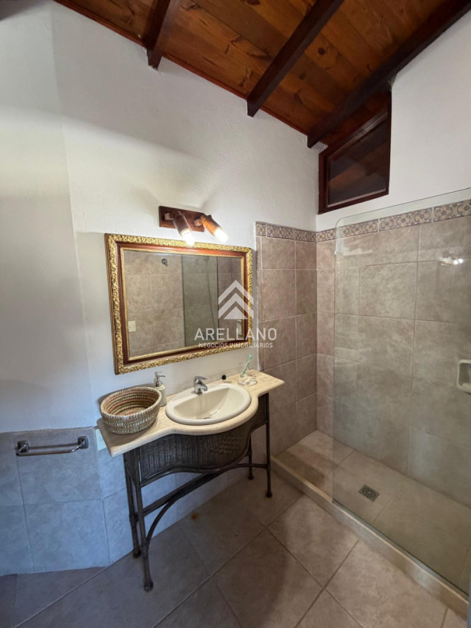 Casa ID.6568 - Venta Casa 5 dormitorios Pinares 