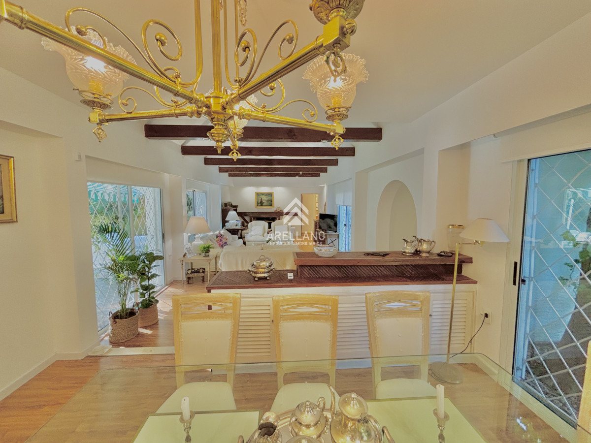 Casa ID.5396 - Venta casa 4 dormitorios Cantegril