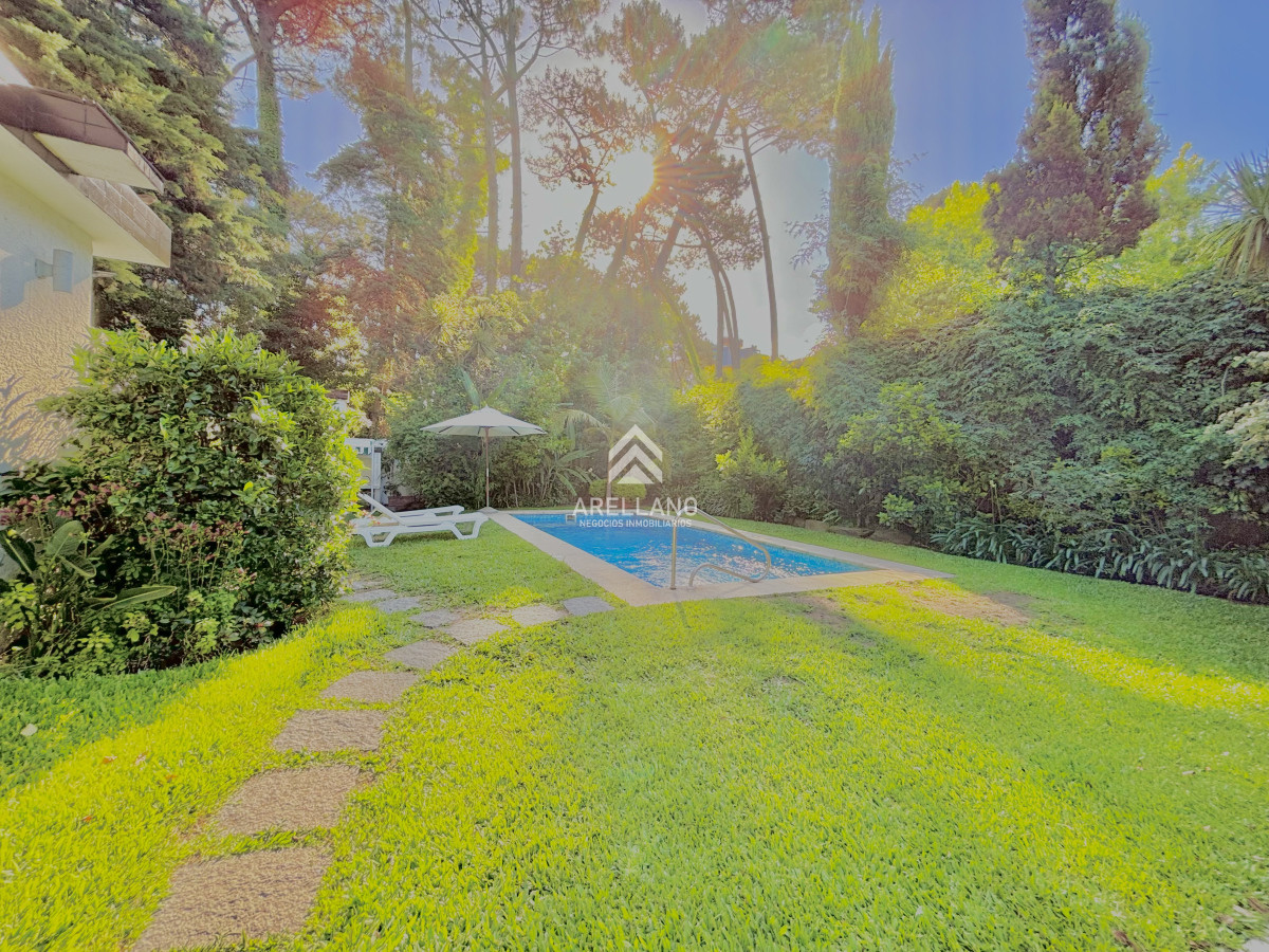 Casa ID.5396 - Venta casa 4 dormitorios Cantegril