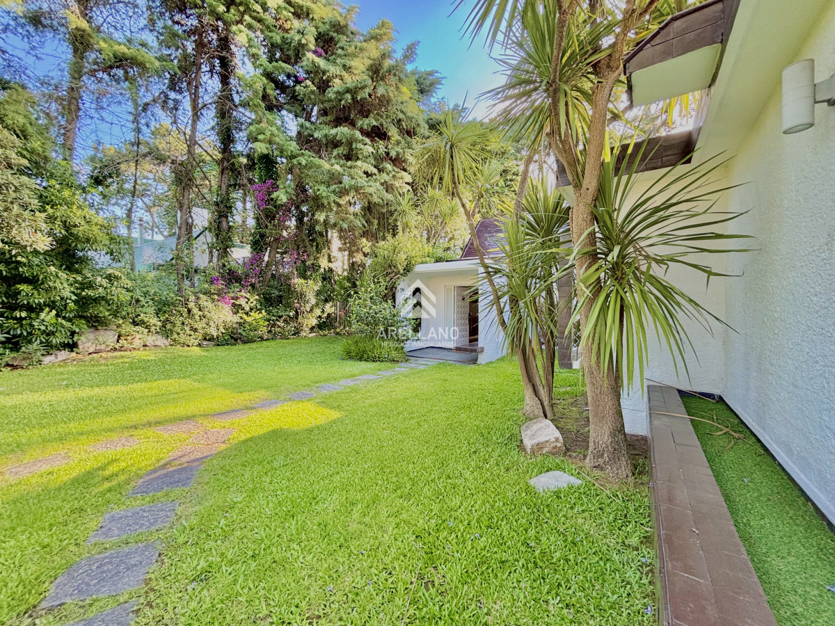 Casa ID.5396 - Venta casa 4 dormitorios Cantegril