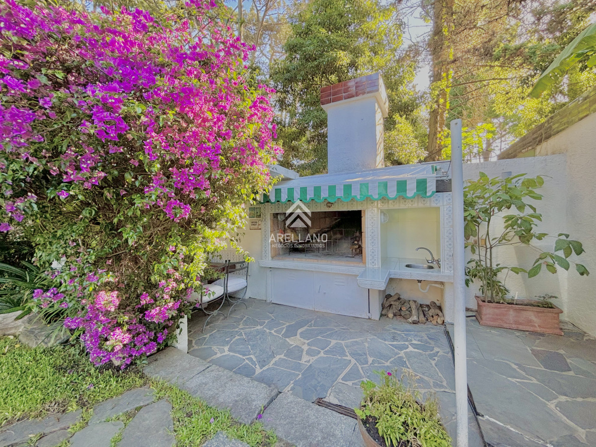 Casa ID.5396 - Venta casa 4 dormitorios Cantegril