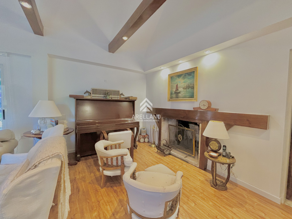 Casa ID.5396 - Venta casa 4 dormitorios Cantegril