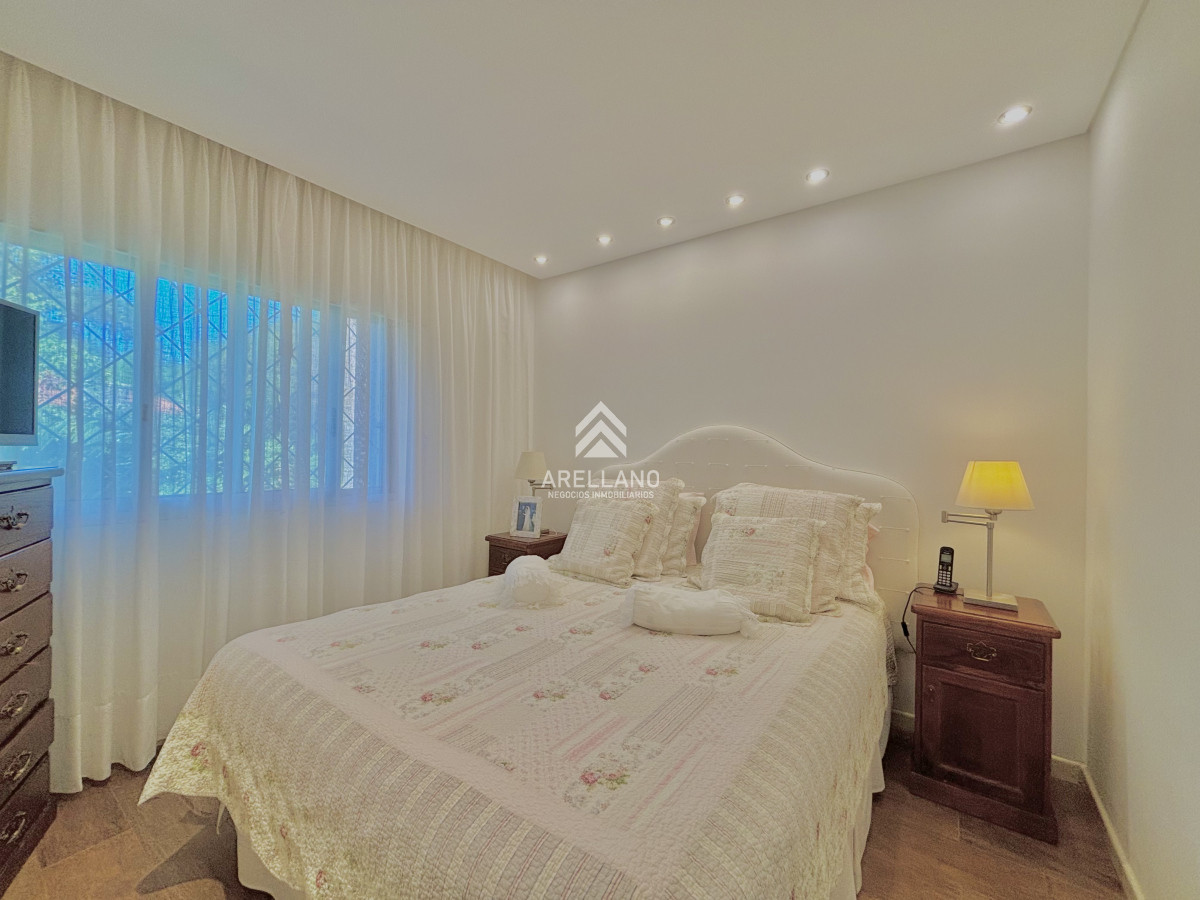 Casa ID.5396 - Venta casa 4 dormitorios Cantegril