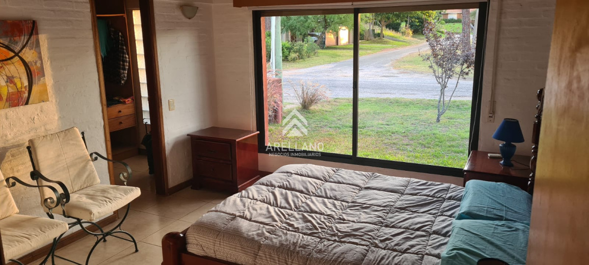 Casa ID.5520 - Casa venta 4 dormitorios mansa