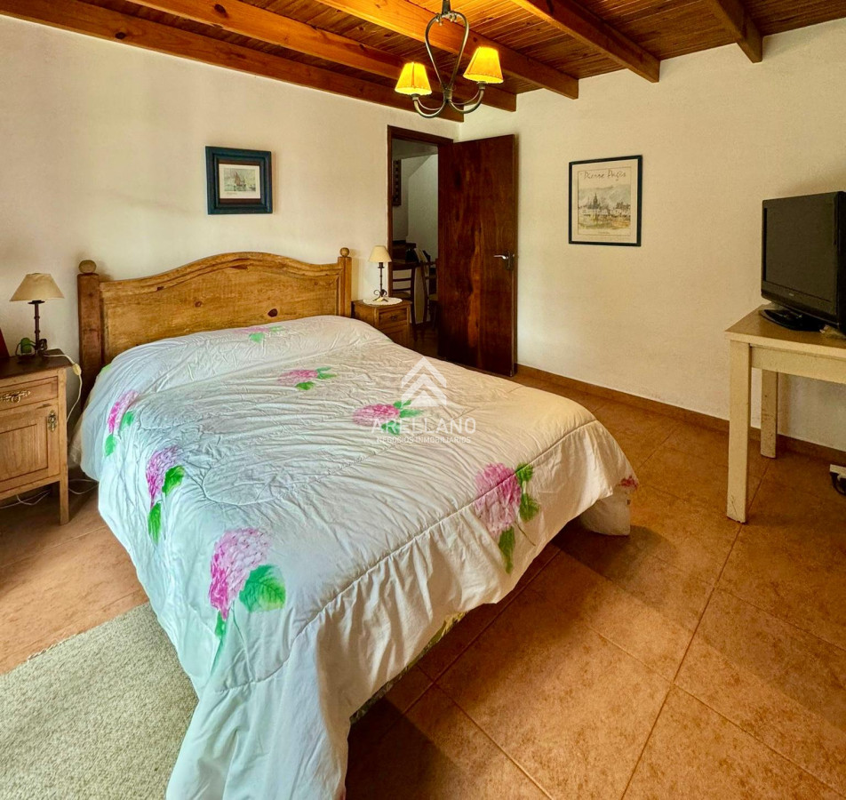 Casa ID.4855 - Casa en venta zona Pinares