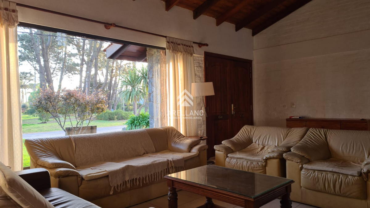 Casa ID.5520 - Casa venta 4 dormitorios mansa