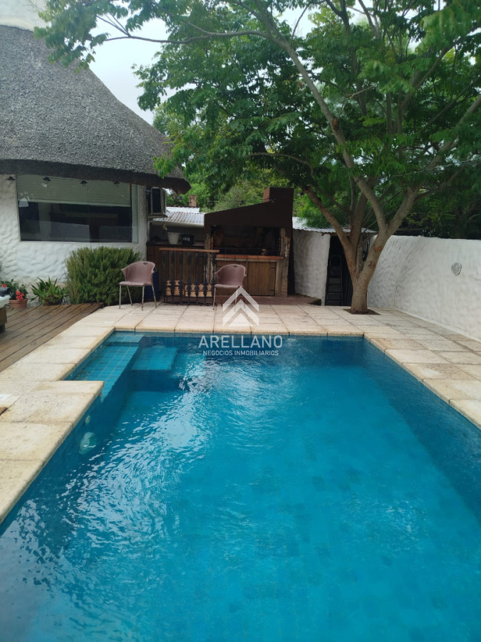 Casa ID.6098 - Casa en venta 4 dormitorios pinares