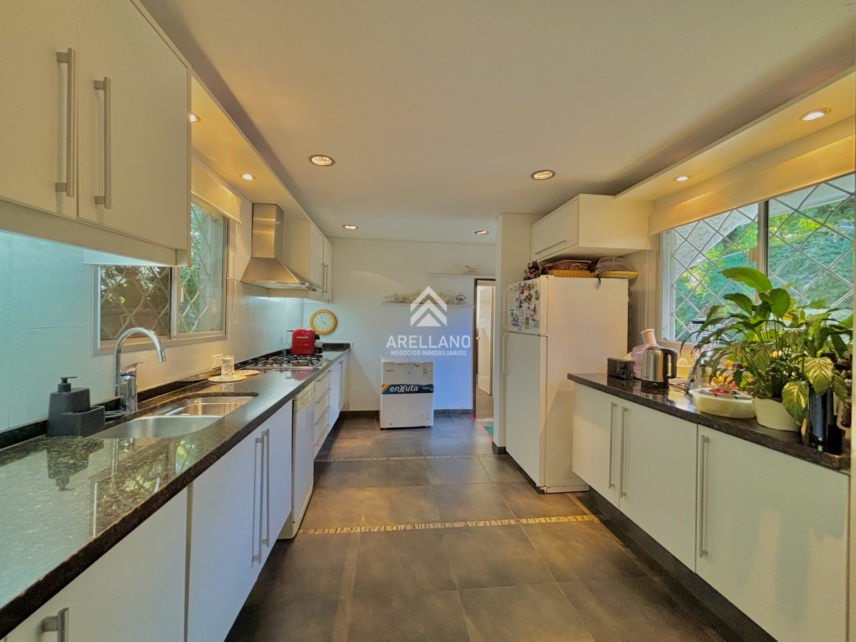 Casa ID.5396 - Venta casa 4 dormitorios Cantegril