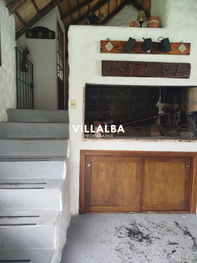 Apartamento ID.4399 - Casa en venta 4 dormitorios pinares