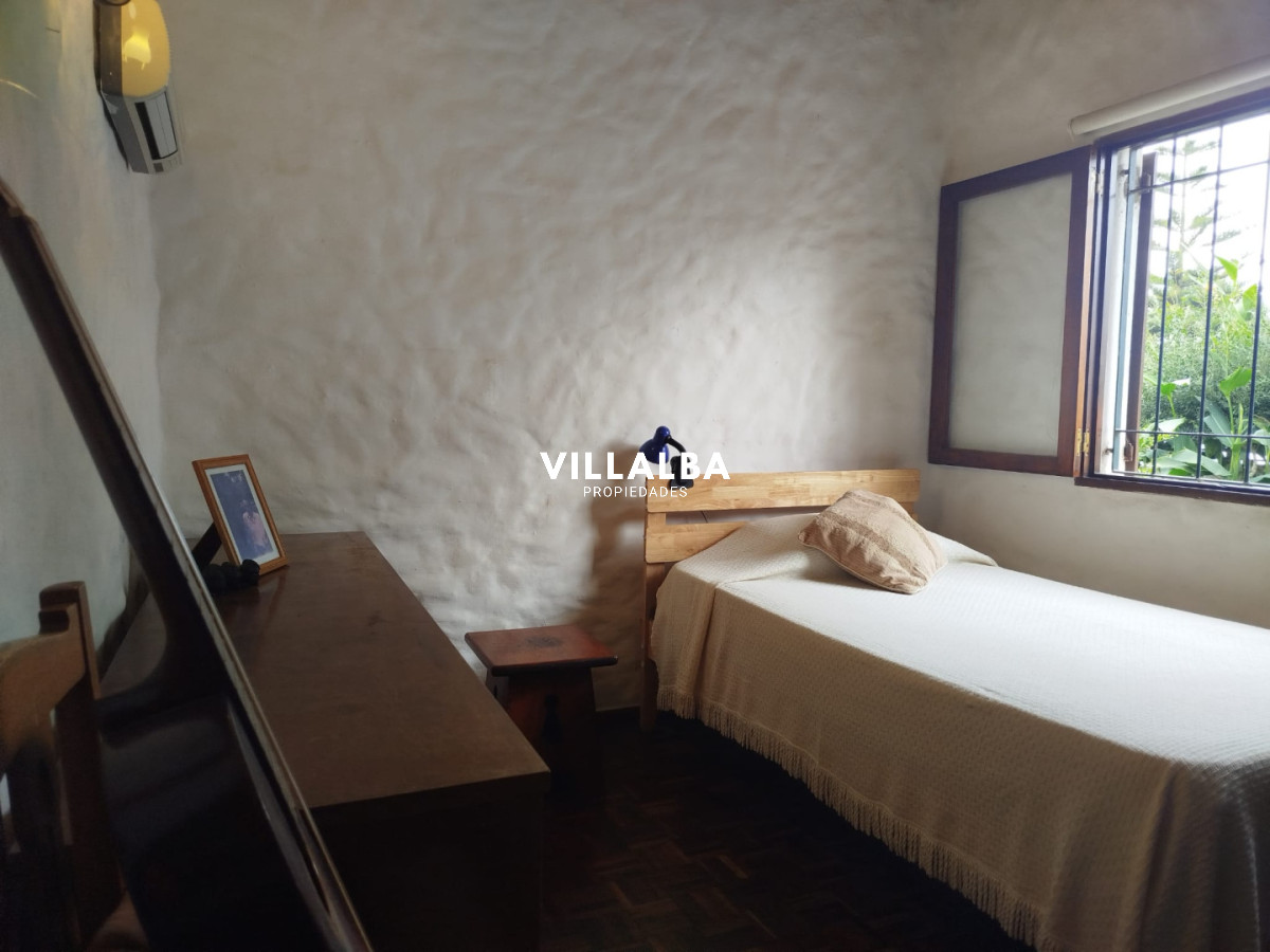 Apartamento ID.4399 - Casa en venta 4 dormitorios pinares