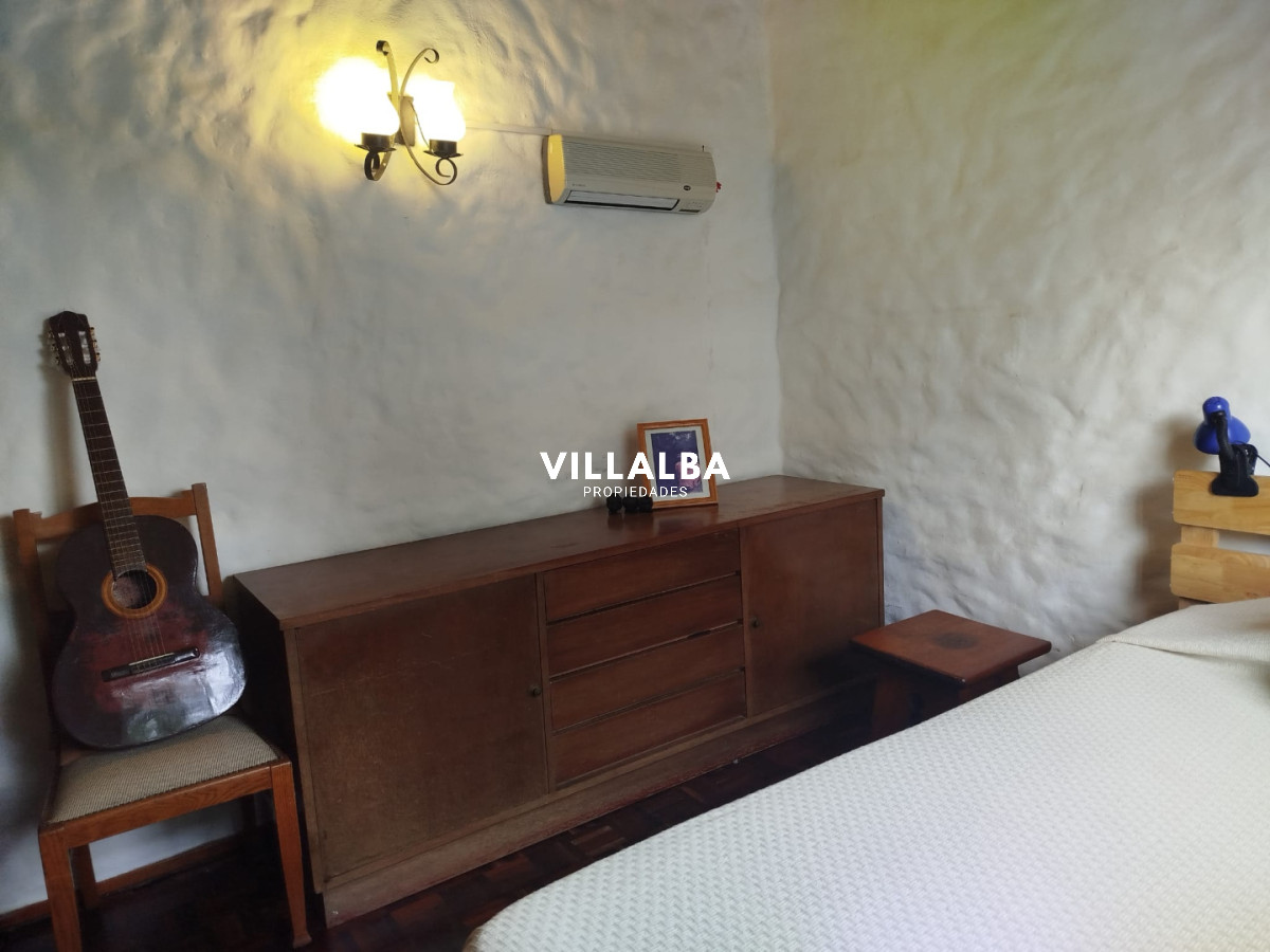 Apartamento ID.4399 - Casa en venta 4 dormitorios pinares