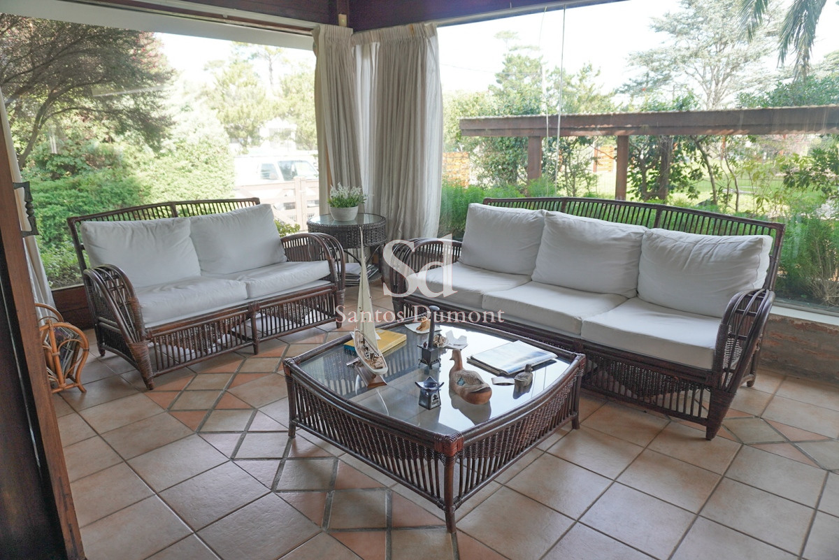 Casa ID.25423 - Venta casa playa mansa con parrillero amplio y piscina.