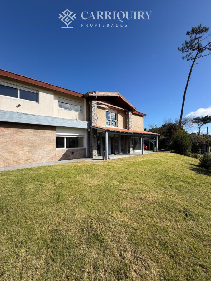 Casa ID.10296/Casa-en-alquiler-4-dormitorios-con-piscina-en-Montoya - Venta Casa Pinares
