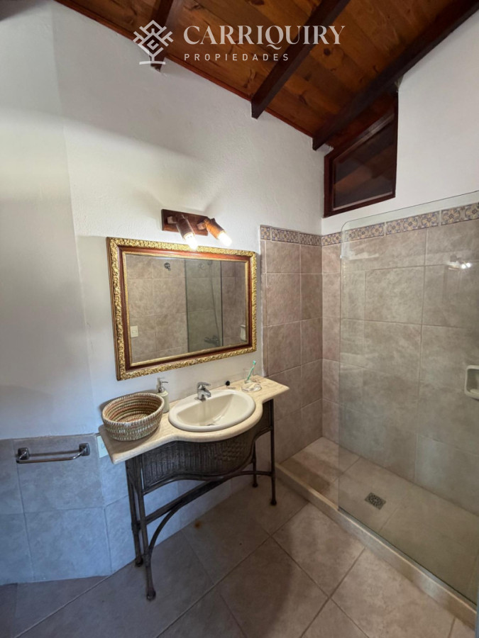 Casa ID.10296/Casa-en-alquiler-4-dormitorios-con-piscina-en-Montoya - Venta Casa Pinares