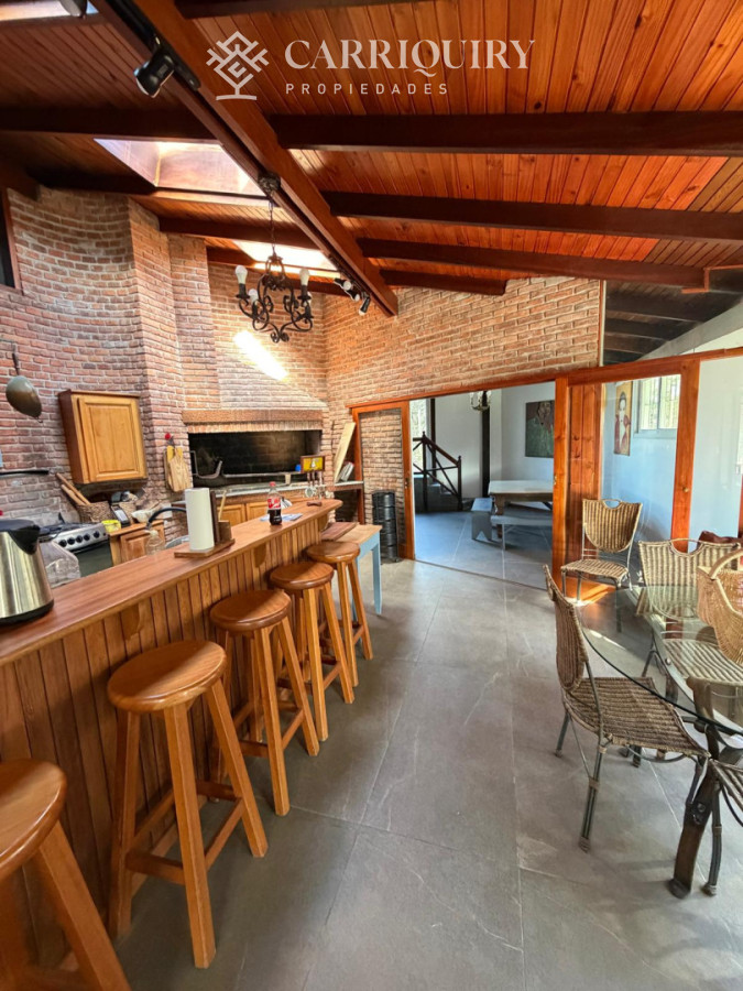 Casa ID.10296/Casa-en-alquiler-4-dormitorios-con-piscina-en-Montoya - Venta Casa Pinares
