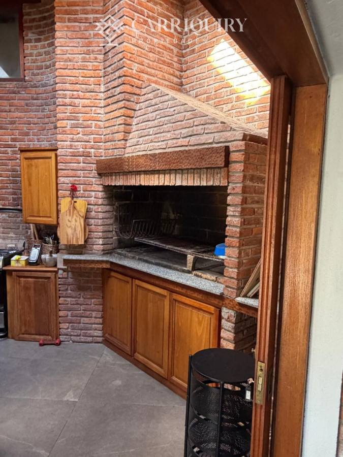 Casa ID.10296/Casa-en-alquiler-4-dormitorios-con-piscina-en-Montoya - Venta Casa Pinares