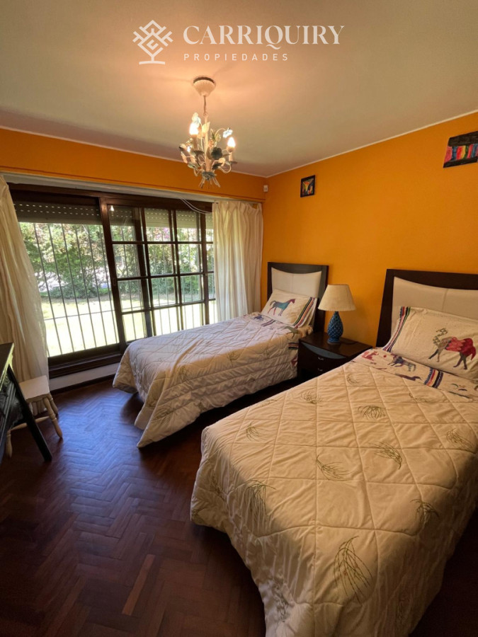 Casa ID.10300/Casa-en-Golf--Punta-del-Este-a-pasos-del-mar - Venta Casa Golf