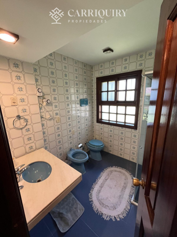 Casa ID.10300/Casa-en-Golf--Punta-del-Este-a-pasos-del-mar - Venta Casa Golf