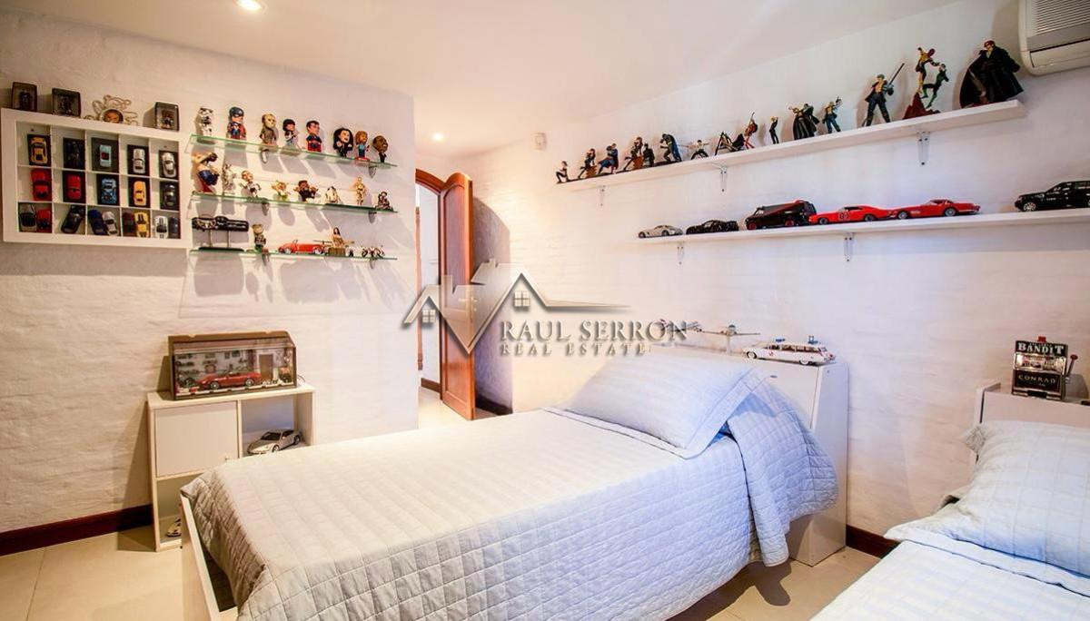Casa ID.3235 - VENTA DE CASA DE 8 DORMITORIOS EN PINARES PUNTA DEL ESTE