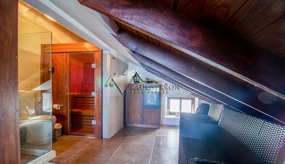 Casa ID.3235 - VENTA DE CASA DE 8 DORMITORIOS EN PINARES PUNTA DEL ESTE