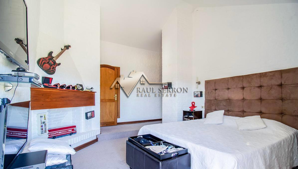 Casa ID.3235 - VENTA DE CASA DE 8 DORMITORIOS EN PINARES PUNTA DEL ESTE