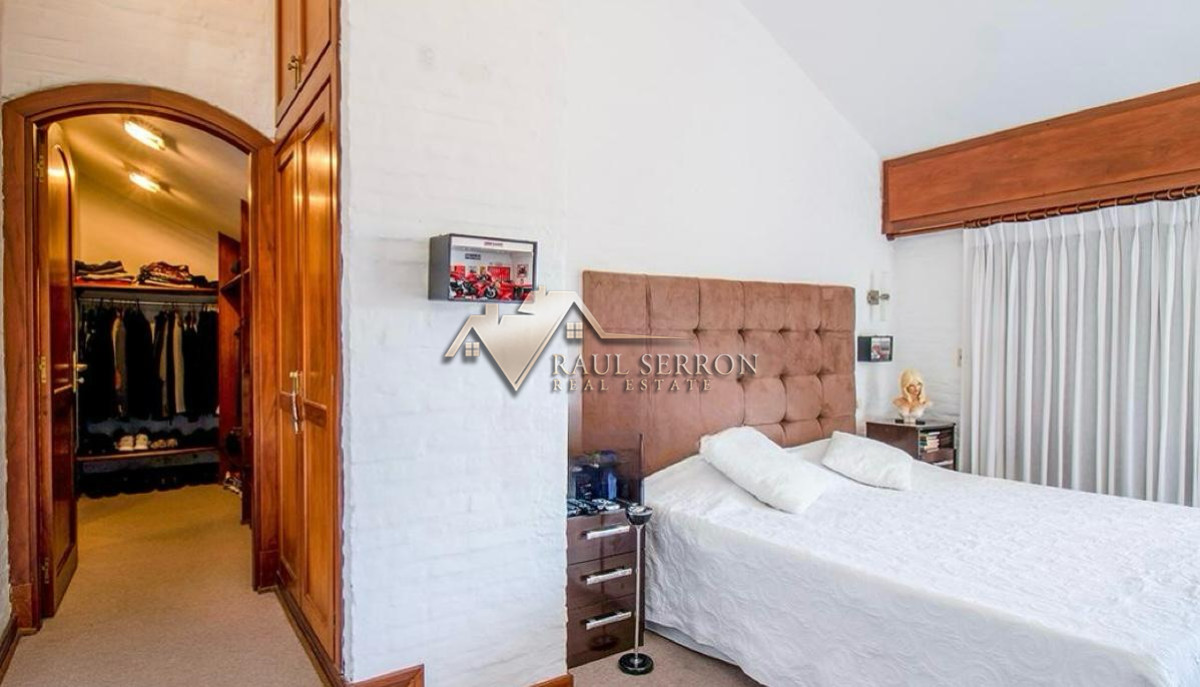 Casa ID.3235 - VENTA DE CASA DE 8 DORMITORIOS EN PINARES PUNTA DEL ESTE