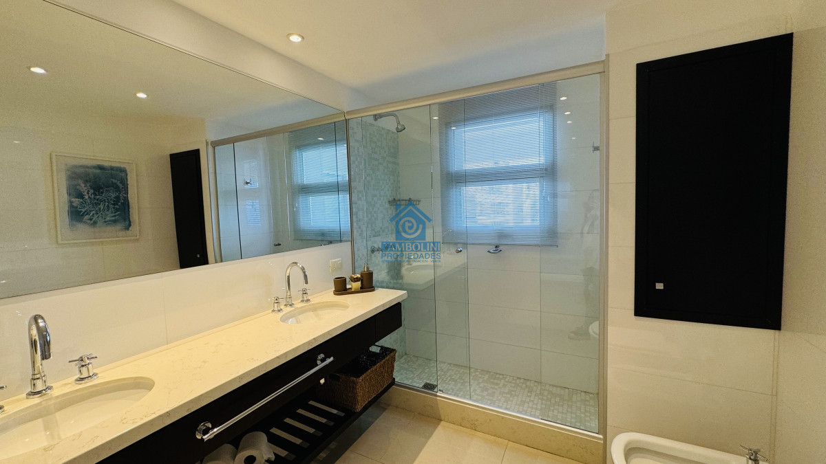 Apartamento ID.541 - Torrelobos esquinero en venta, 4 dormitorios excelente vista