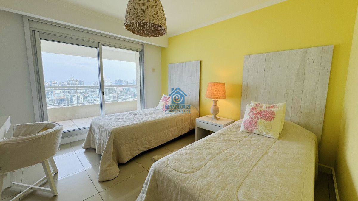 Apartamento ID.541 - Torrelobos esquinero en venta, 4 dormitorios excelente vista