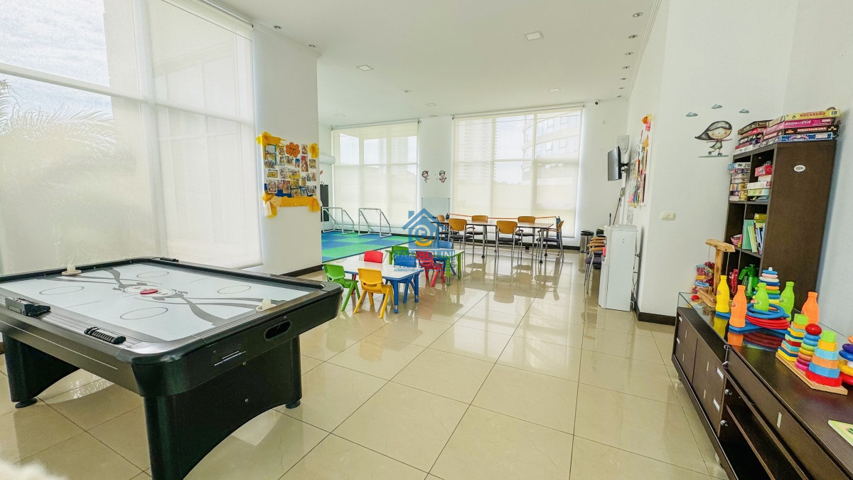Apartamento ID.541 - Torrelobos esquinero en venta, 4 dormitorios excelente vista
