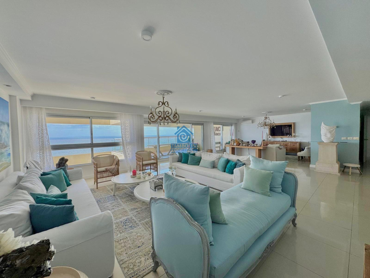 Apartamento ID.541 - Torrelobos esquinero en venta, 4 dormitorios excelente vista