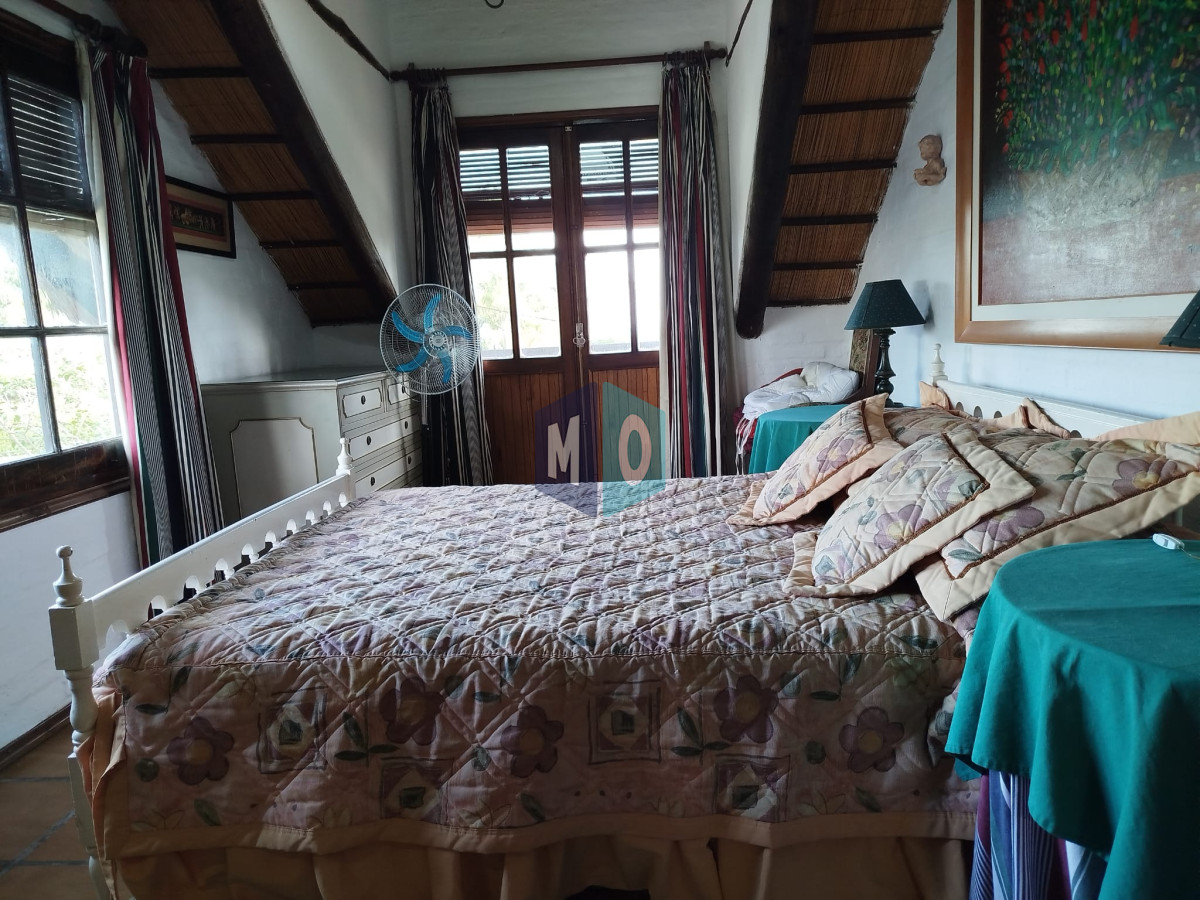 Casa ID.1184 - Venta casa mansa 5 dormitorios