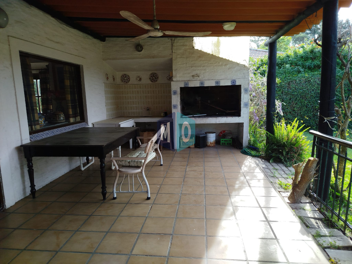Casa ID.1184 - Venta casa mansa 5 dormitorios