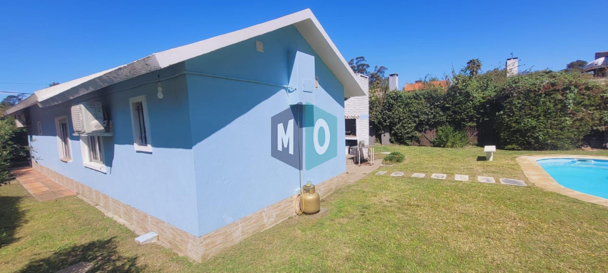 Casa ID.1062 - Venta casa 3 dormitorios zona muy tranquila