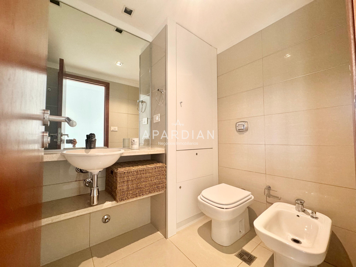 Apartamento ID.21097803 - Apartamento en Venta de tres Dormitorios Playa Brava