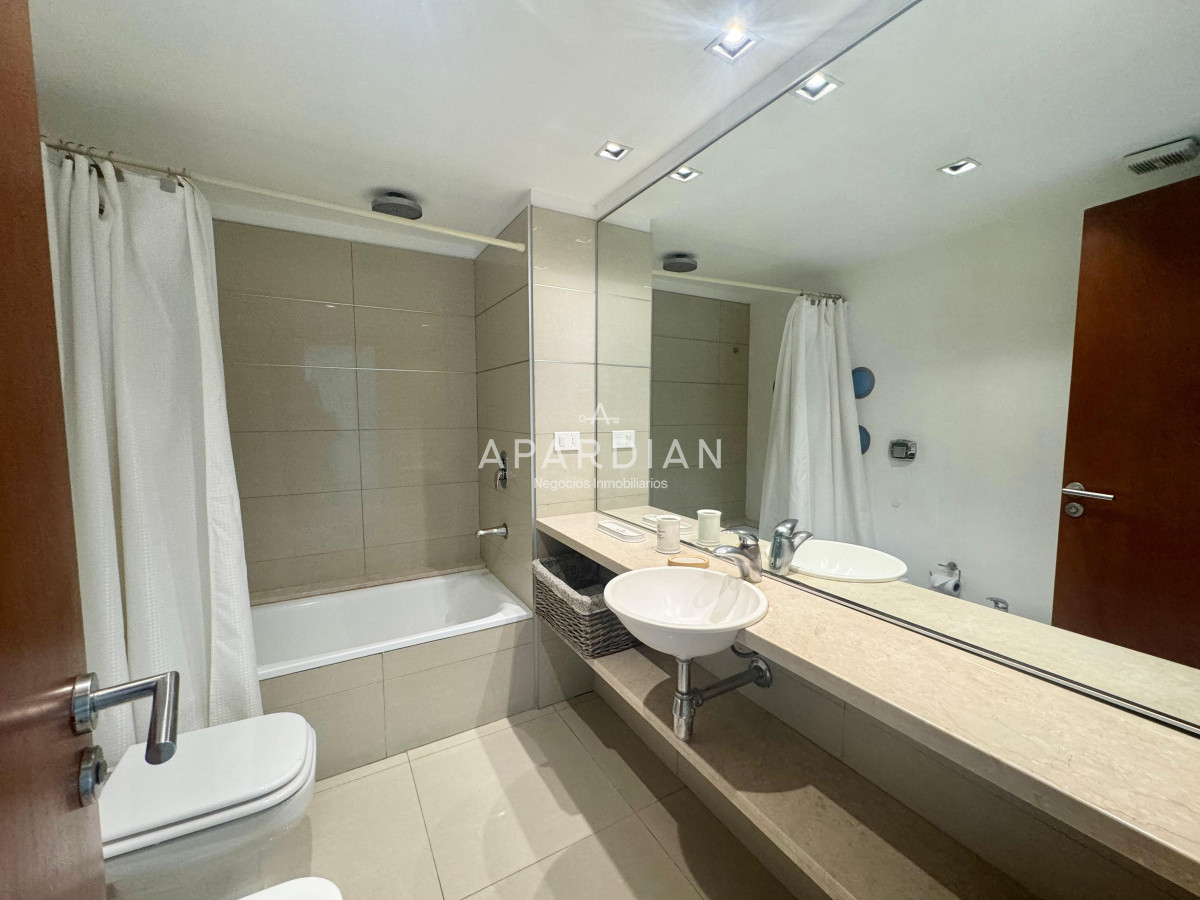 Apartamento ID.21097803 - Apartamento en Venta de tres Dormitorios Playa Brava