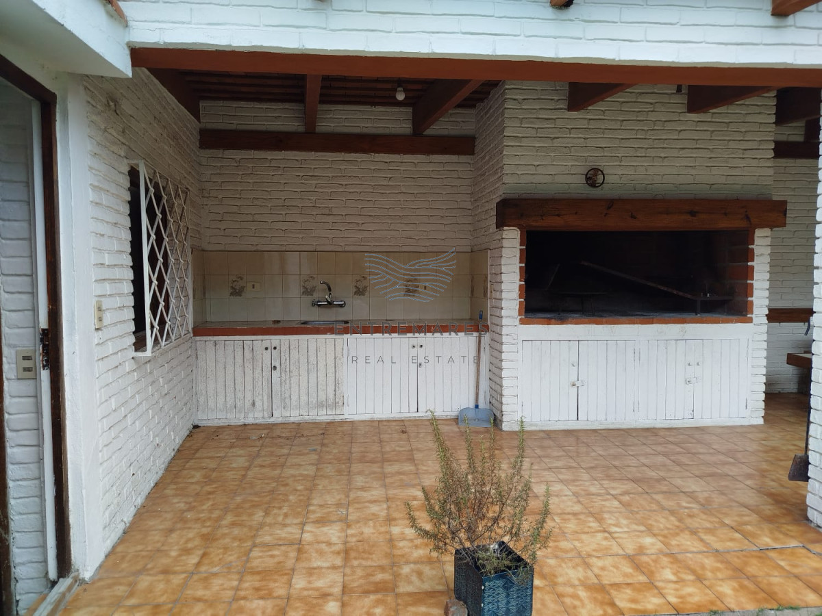 Casa ID.119 - Venta casa mansa 4 dormitorios
