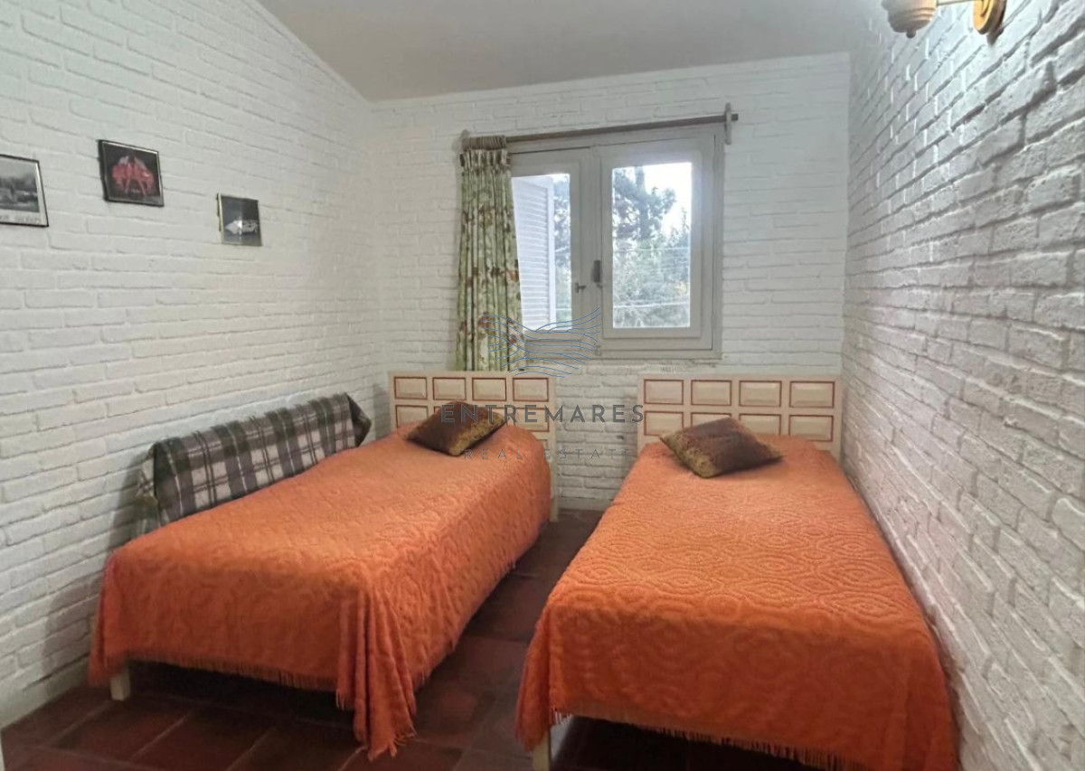 Casa ID.110 - Venta casa 4 dormitorios Jardines de Córdoba