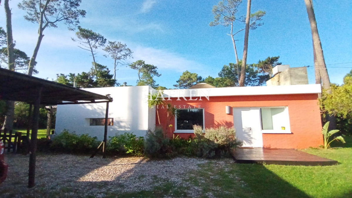 Casa ID.478 - Venta casa en Pinares a pasos del mar